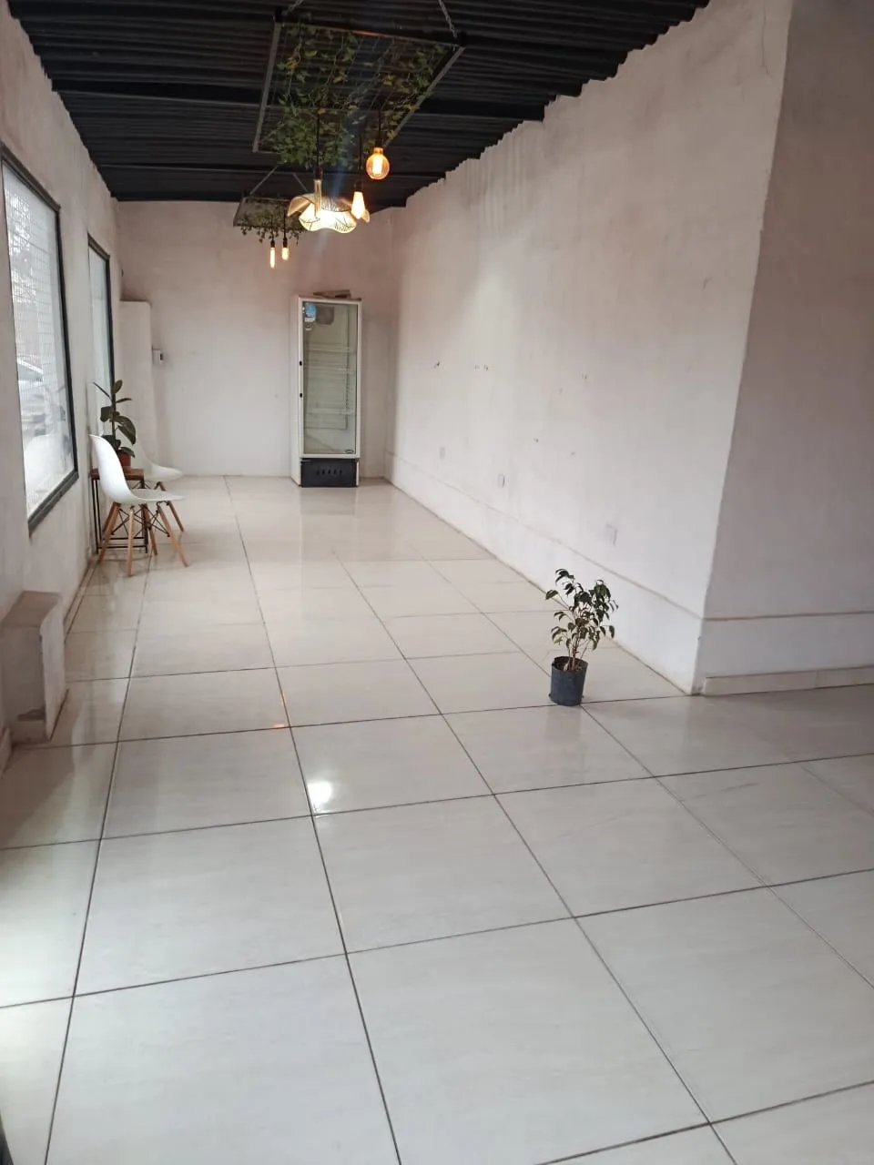 Salón comercial en calle Mosconi, foto 2