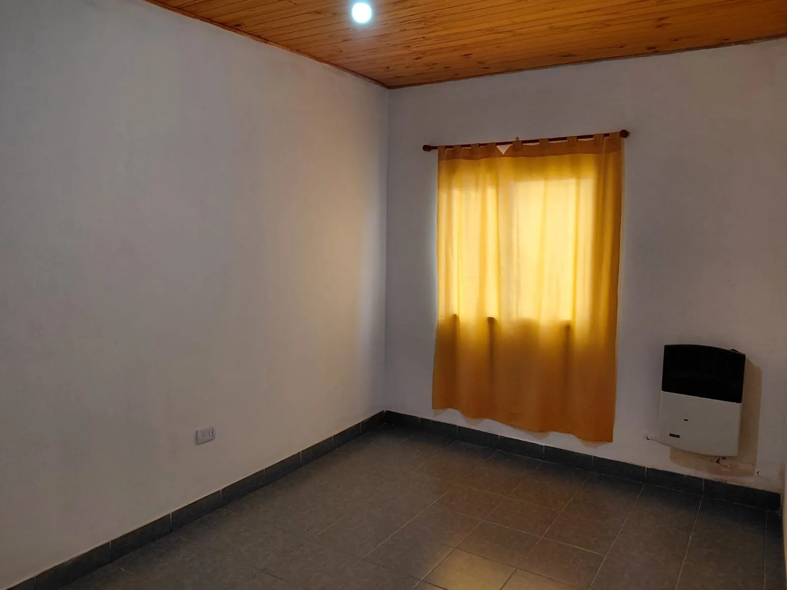 Casa de 3 habitaciones en barrio René Favaloro, foto 4