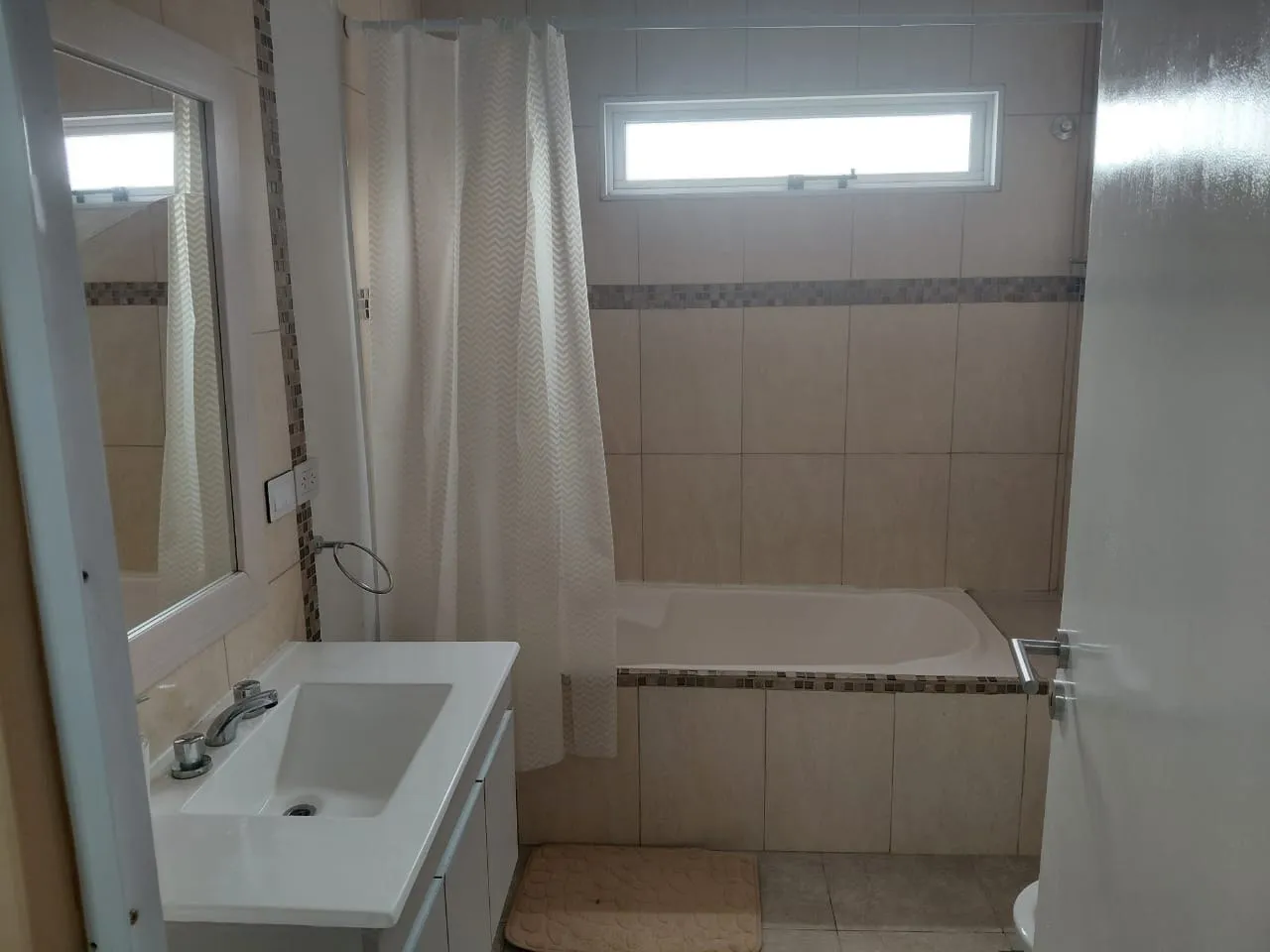 Departamento en barrio René Favaloro, foto 8